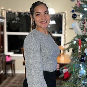 Meet your Posher, Cristina